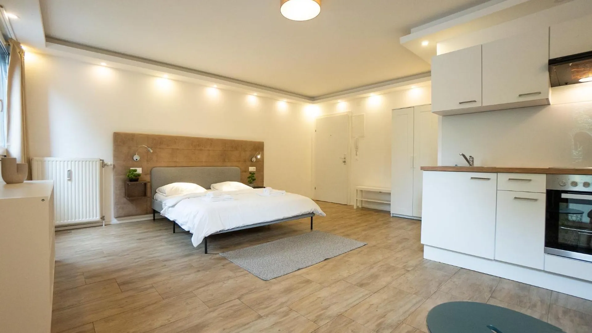 Comfort Studio With Queen-Size Bed, Self Check-In Vienna 0*,  Austria