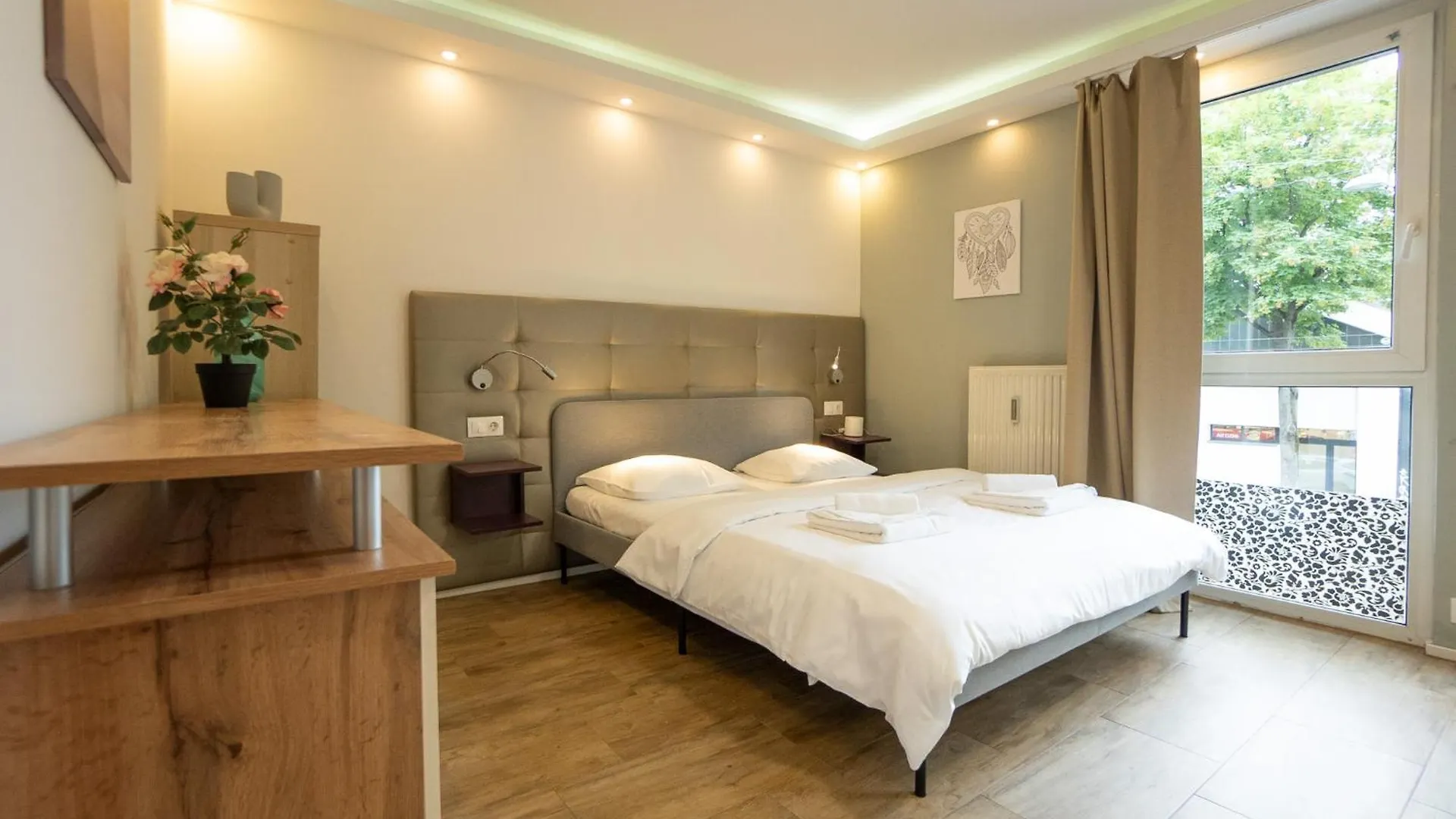 Comfort Studio With Queen-Size Bed, Self Check-In contacts
