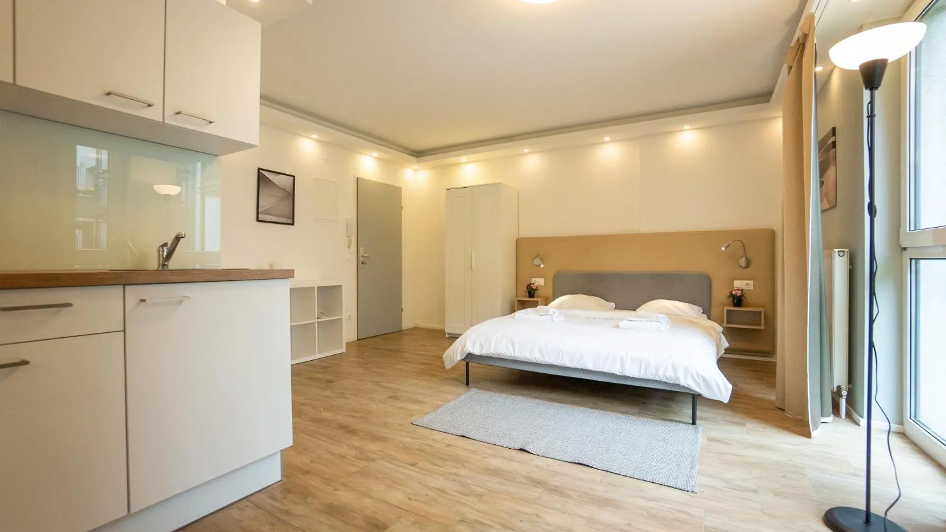 Comfort Studio With Queen-Size Bed, Self Check-In Vienna Apartment
