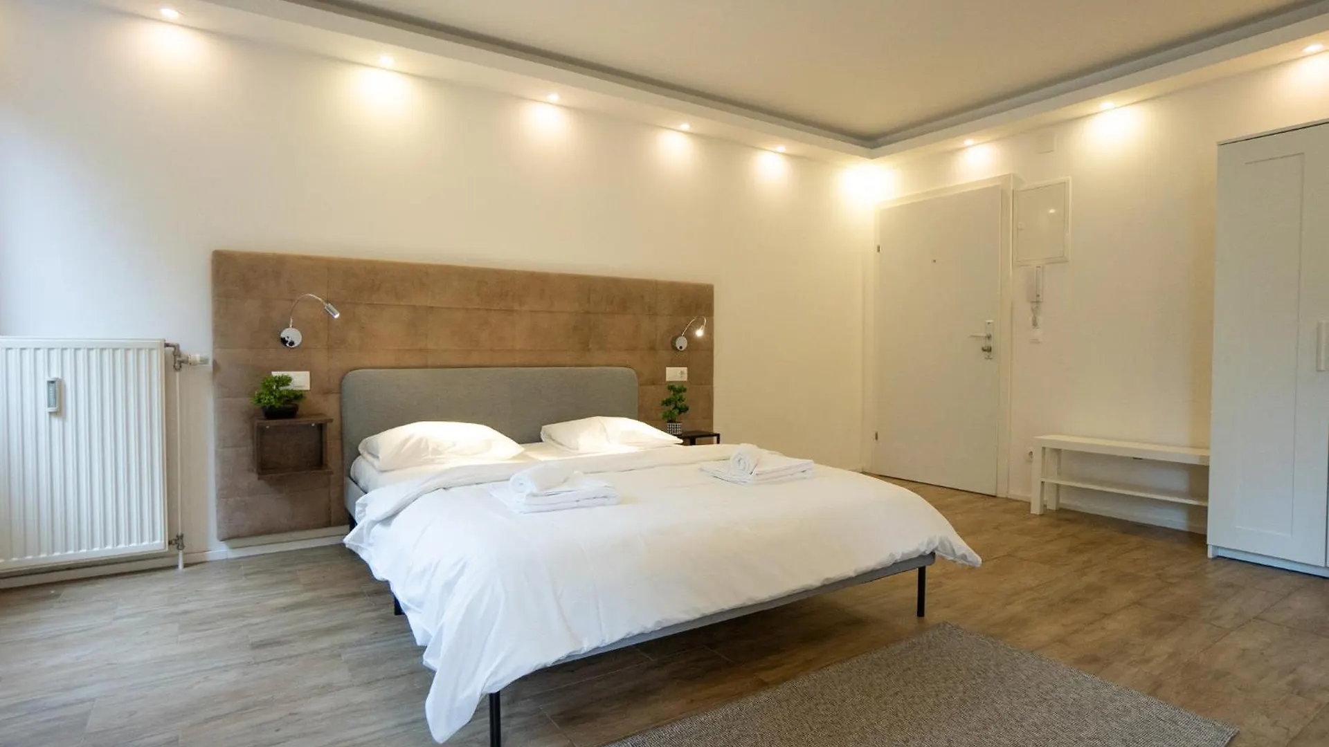 Comfort Studio With Queen-Size Bed, Self Check-In Vienna