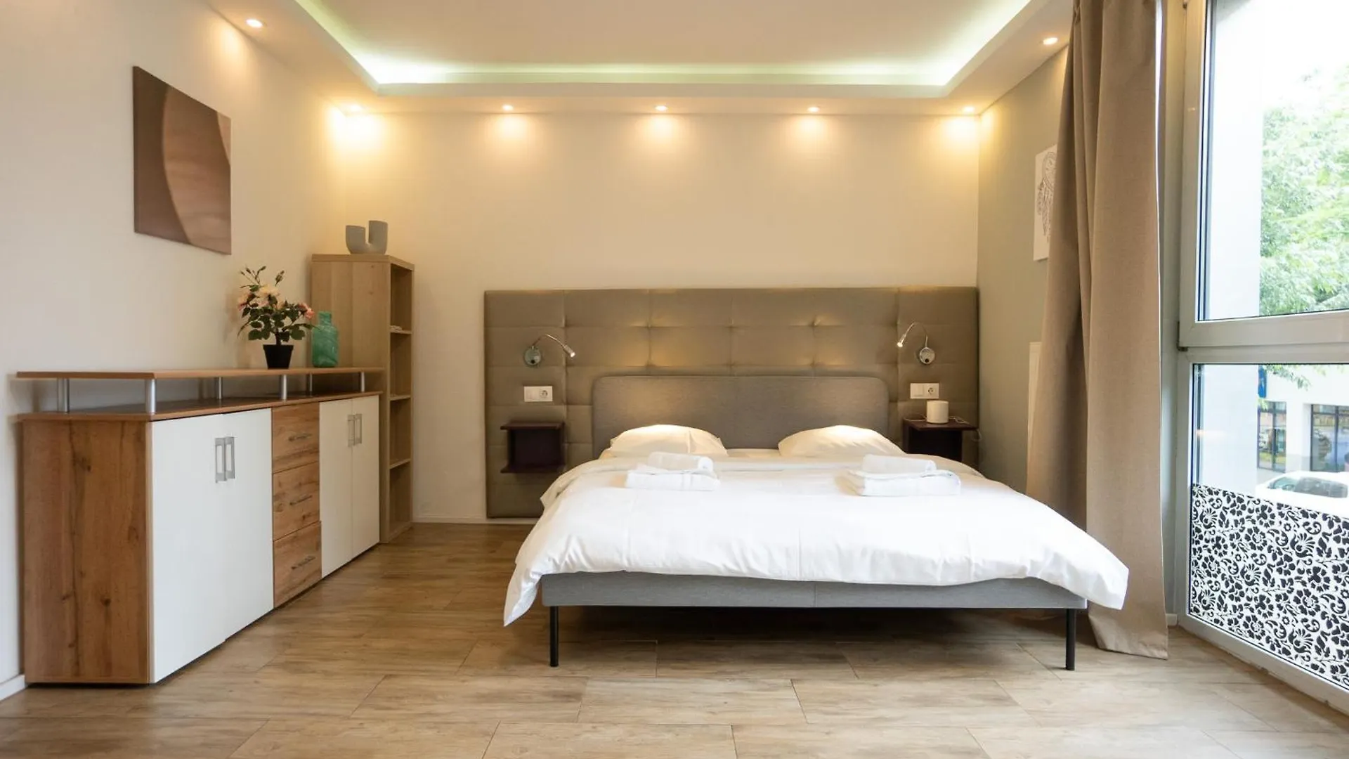 Comfort Studio With Queen-Size Bed, Self Check-In Vienna Apartment