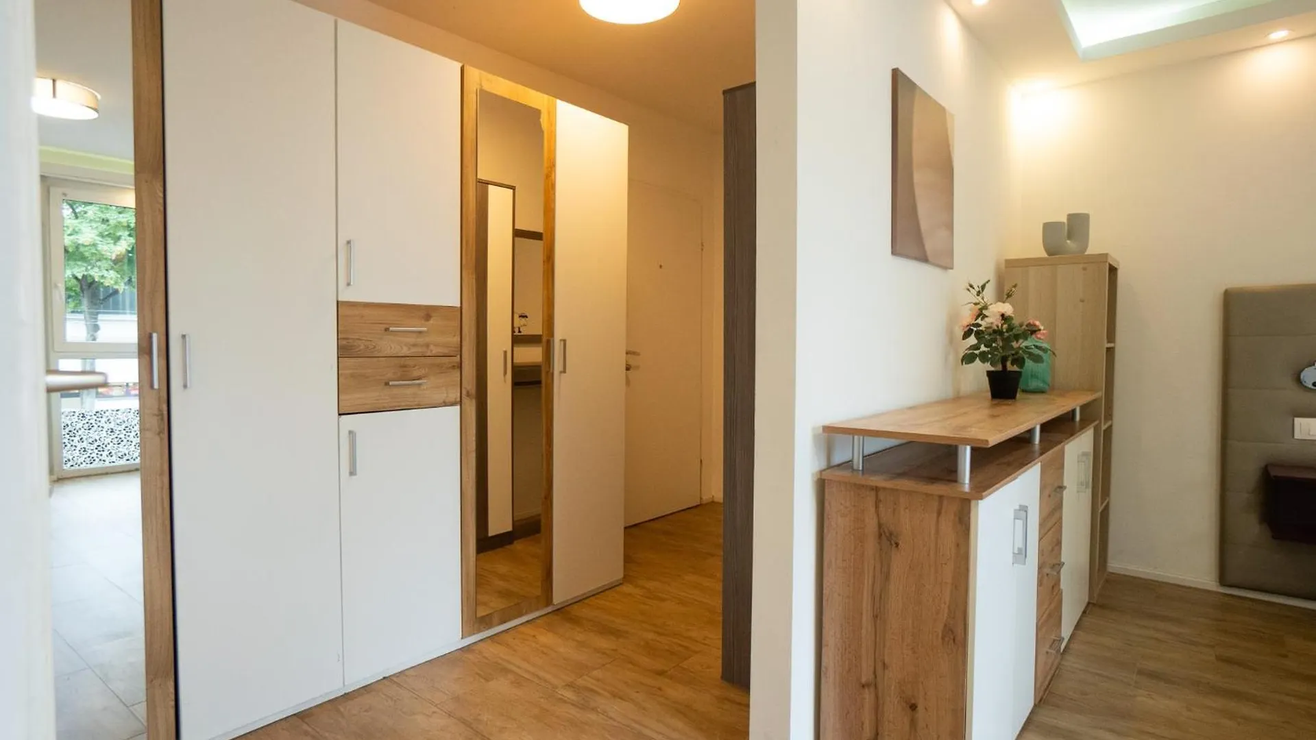 Apartment Comfort Studio With Queen-Size Bed, Self Check-In Vienna