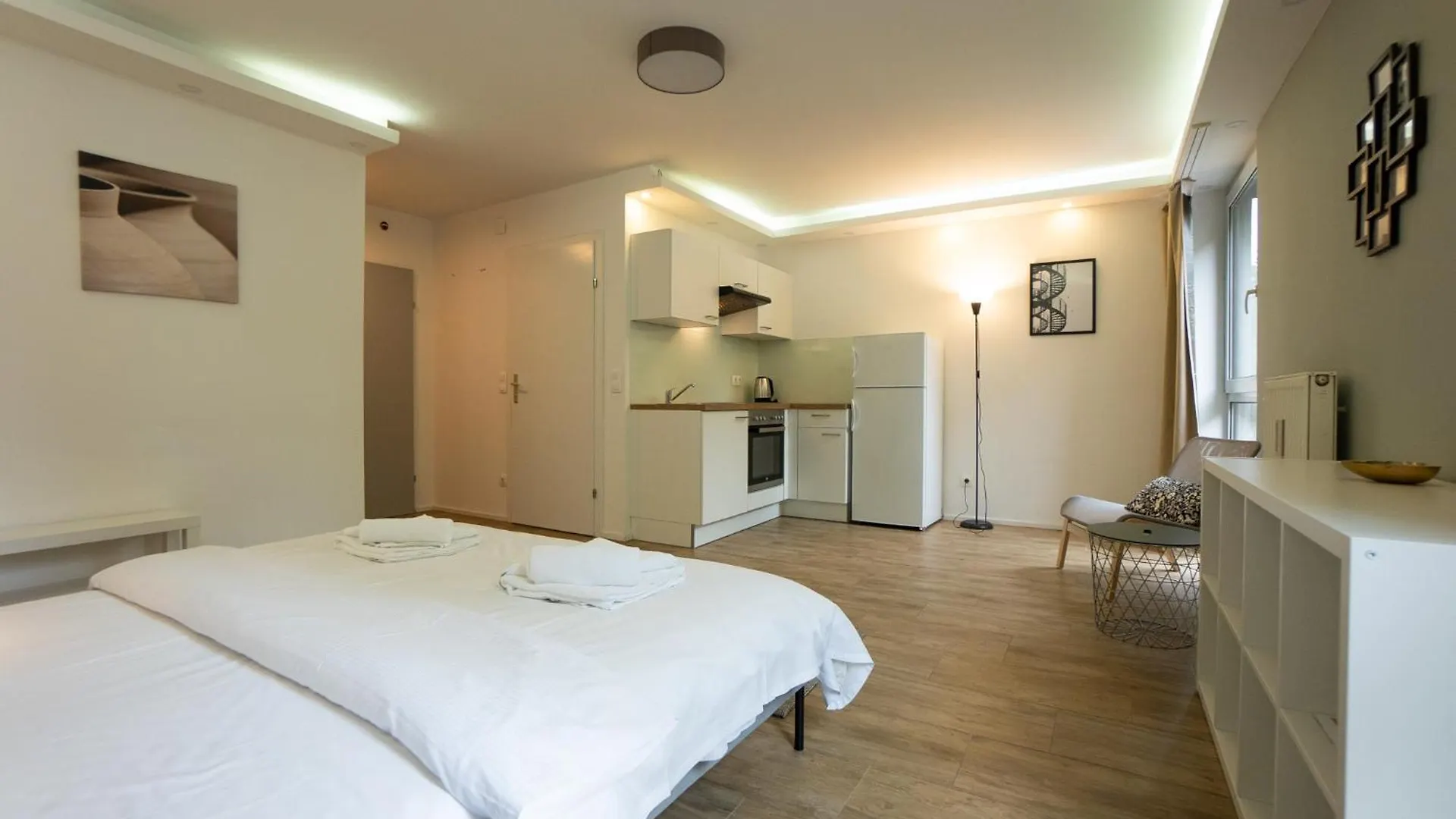 Comfort Studio With Queen-Size Bed, Self Check-In Vienna 0*,  Austria